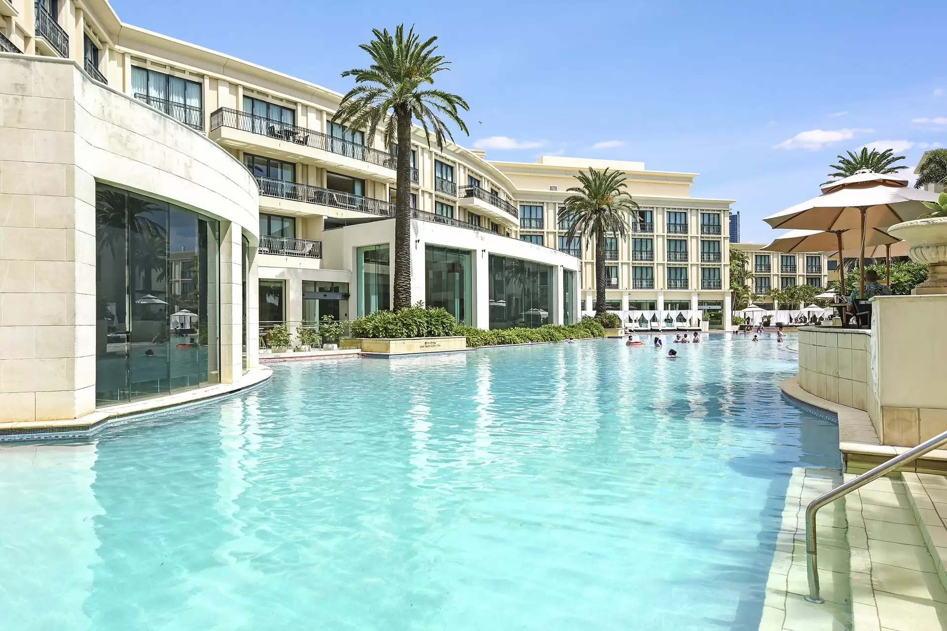 67/94 Seaworld Drive, Main Beach Sold by Queensland Sotheby's International Realty - image 1