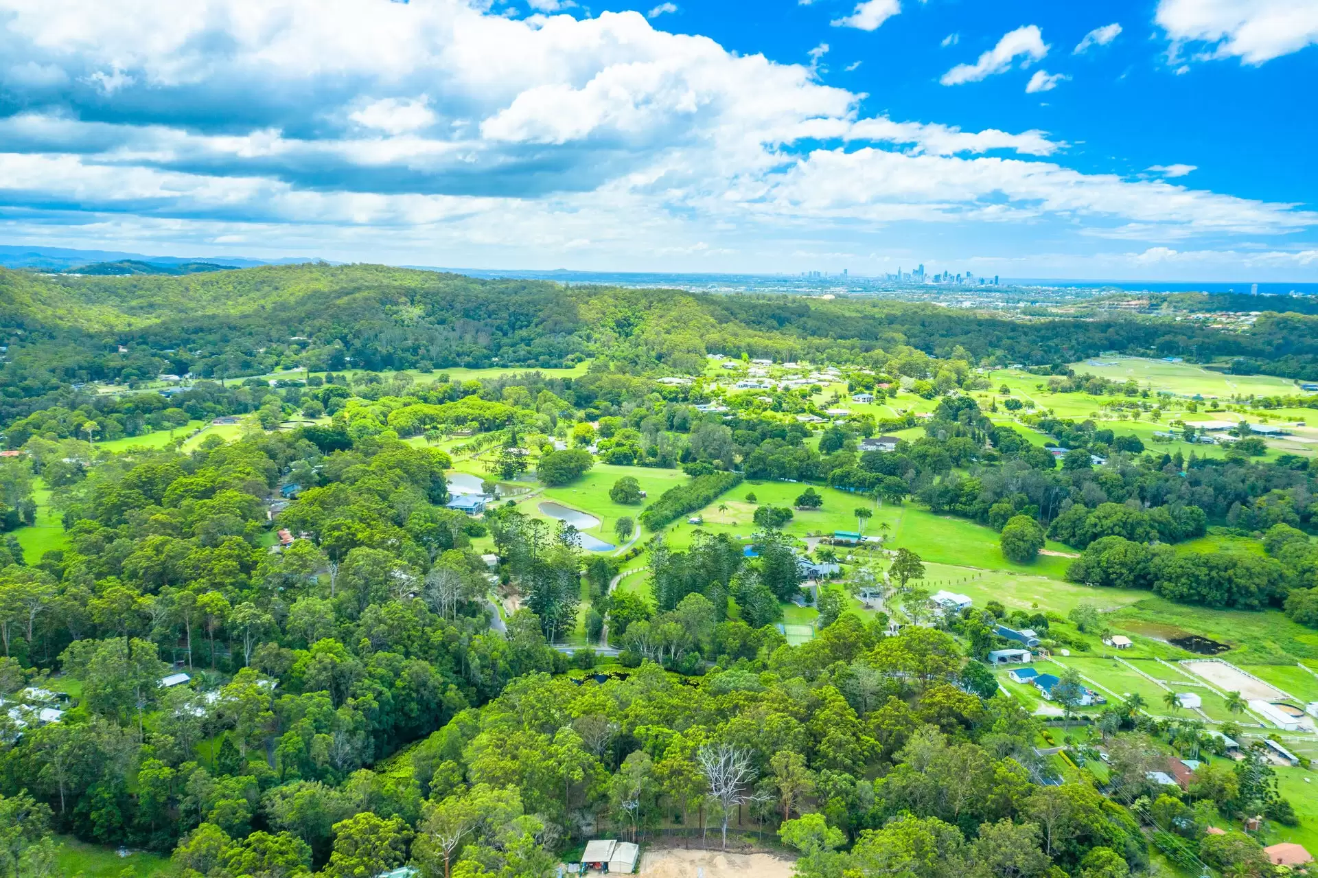 44 Koombahla Drive, Tallebudgera Sold by  - image 1