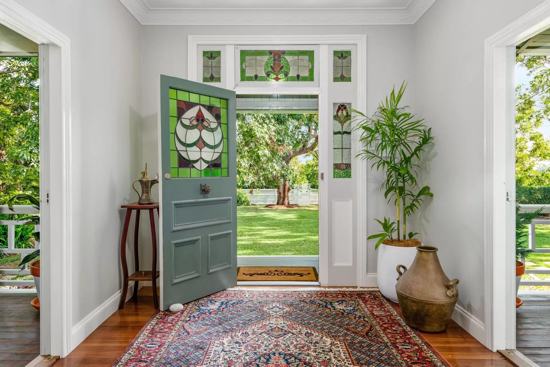 107 Kadumba Street, Yeronga Sold by  - image 1