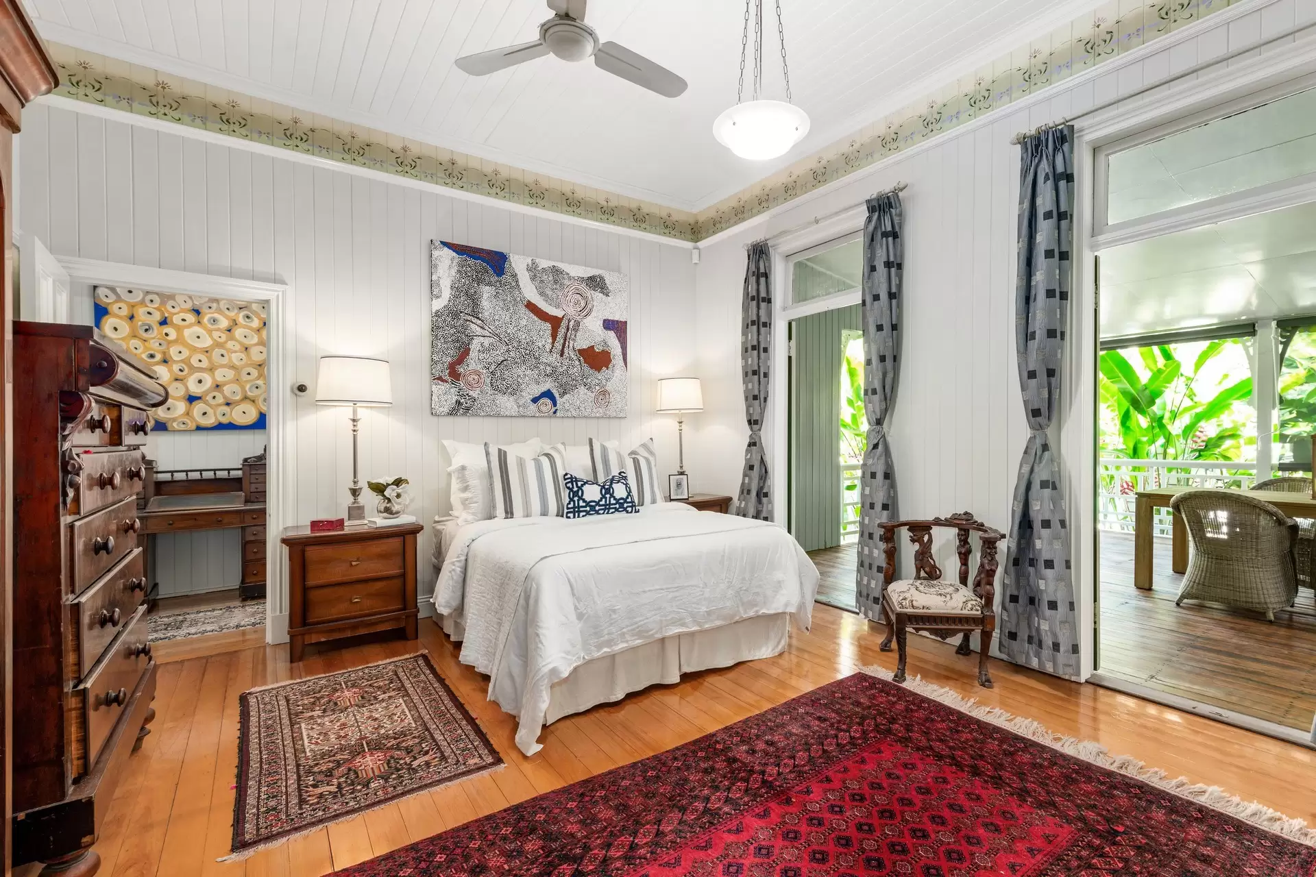 107 Kadumba Street, Yeronga Sold by Queensland Sotheby's International Realty - image 1