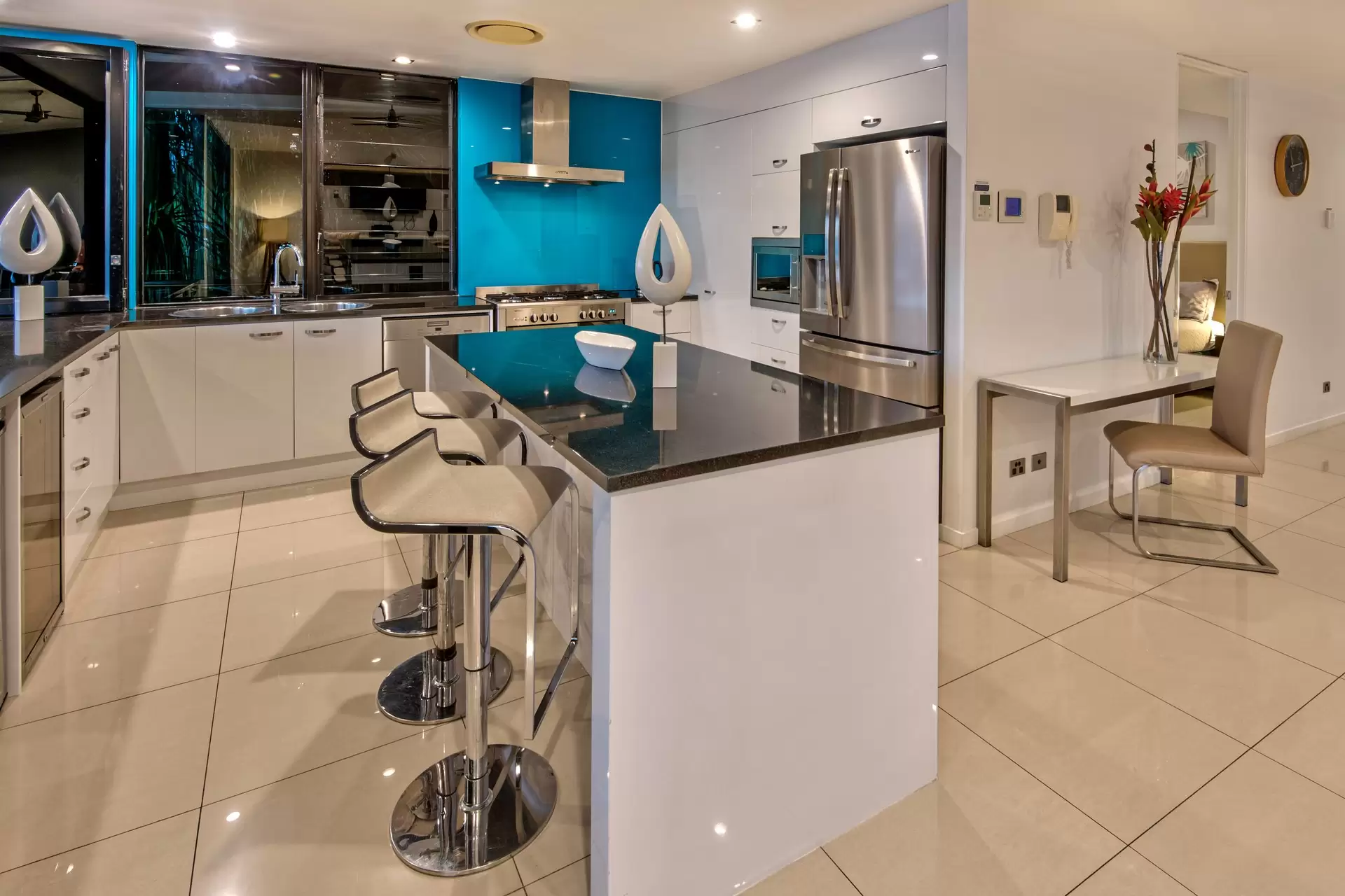 Edge 6/5 Acacia Drive, Hamilton Island Sold by Queensland Sotheby's International Realty - image 1