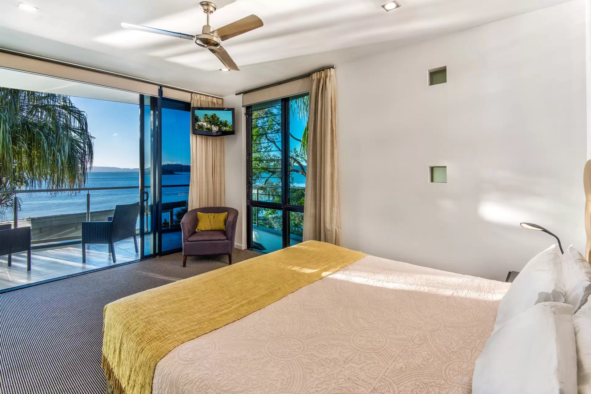 Edge 6/5 Acacia Drive, Hamilton Island Sold by Queensland Sotheby's International Realty - image 1