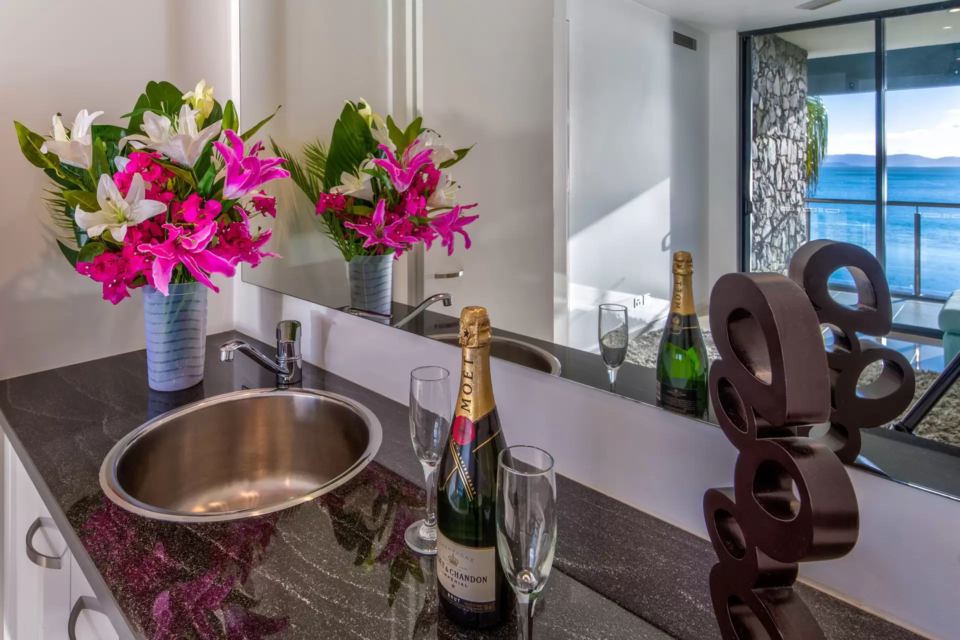 Edge 6/5 Acacia Drive, Hamilton Island Sold by Queensland Sotheby's International Realty - image 1