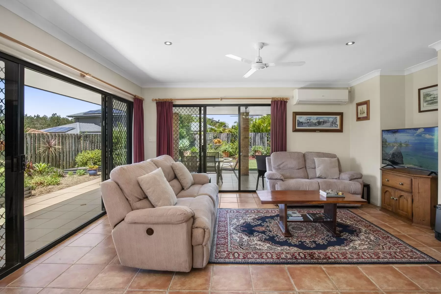 5 Greenbank Circuit, Carrara Sold by Queensland Sotheby's International Realty - image 1