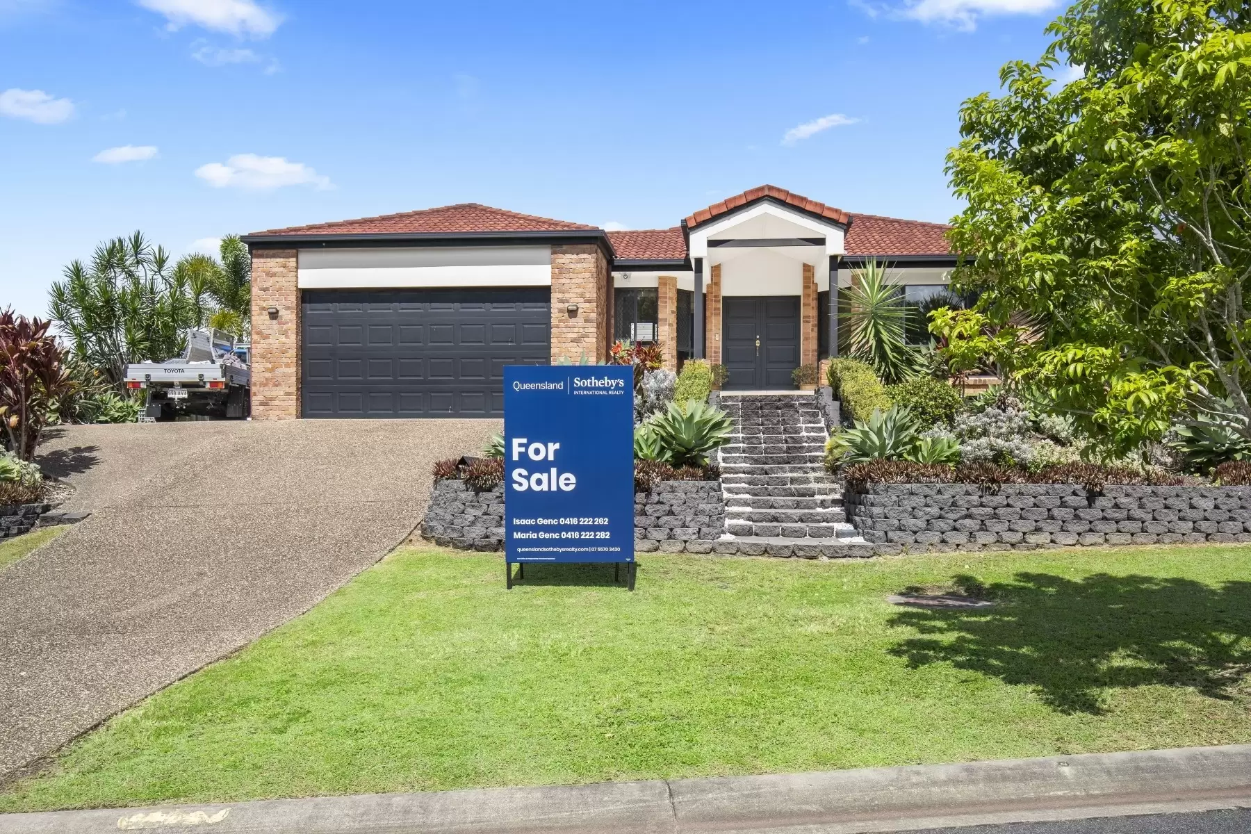 5 Greenbank Circuit, Carrara Sold by Queensland Sotheby's International Realty - image 1