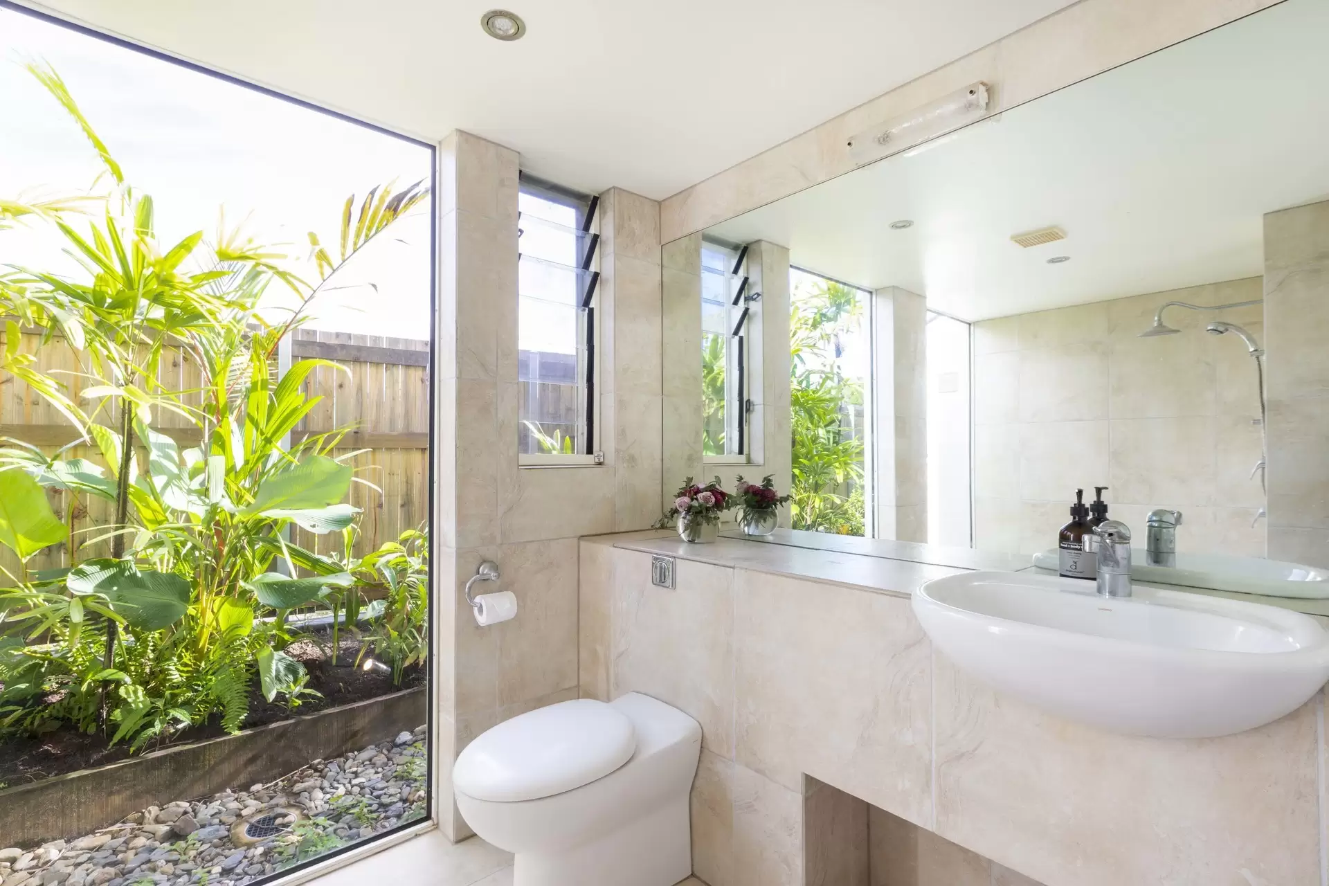 3/13 Andrews Close, Port Douglas Sold by  - image 1