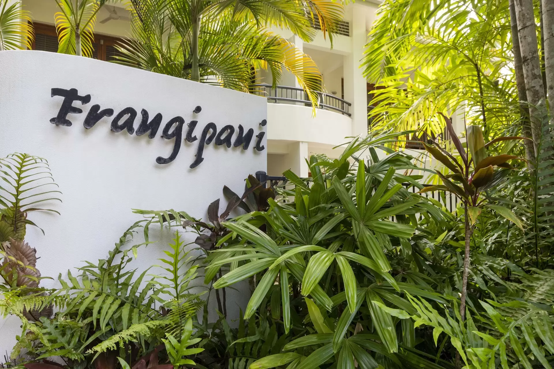 3/13 Andrews Close, Port Douglas Sold by  - image 1
