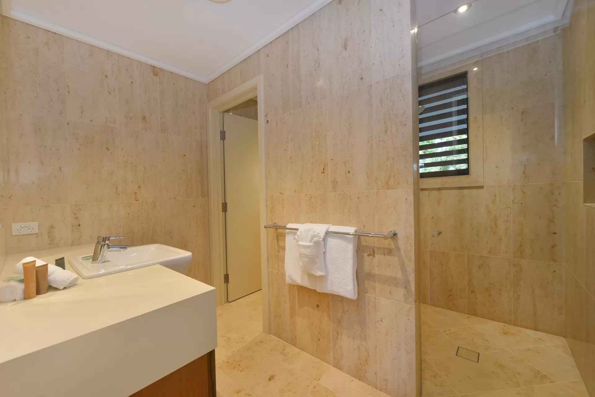 1/29 Murphy Street, Port Douglas Sold by Queensland Sotheby's International Realty - image 1