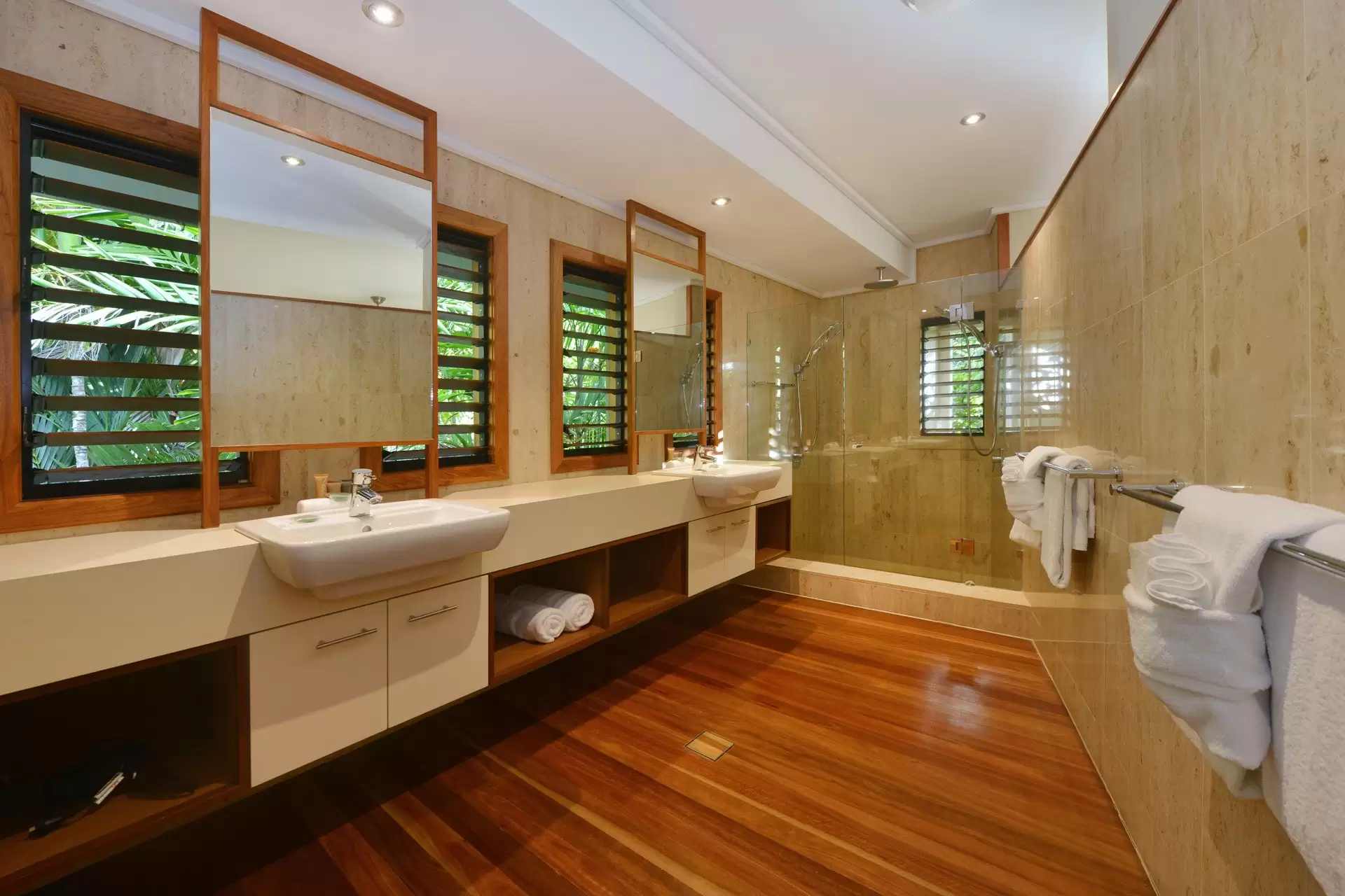 1/29 Murphy Street, Port Douglas Sold by Queensland Sotheby's International Realty - image 1