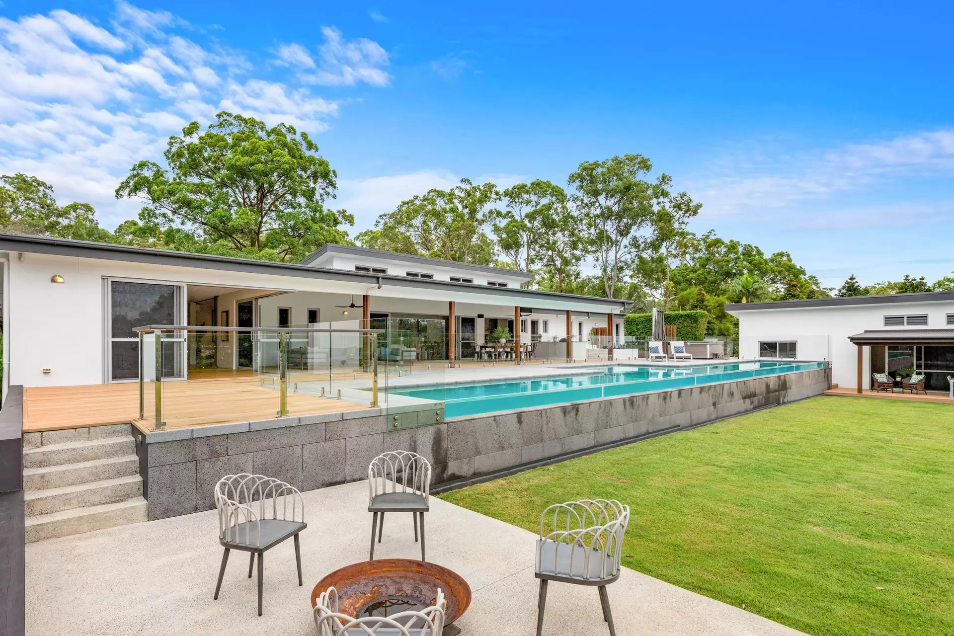 573 London Road, Chandler Sold by Queensland Sotheby's International Realty - image 1
