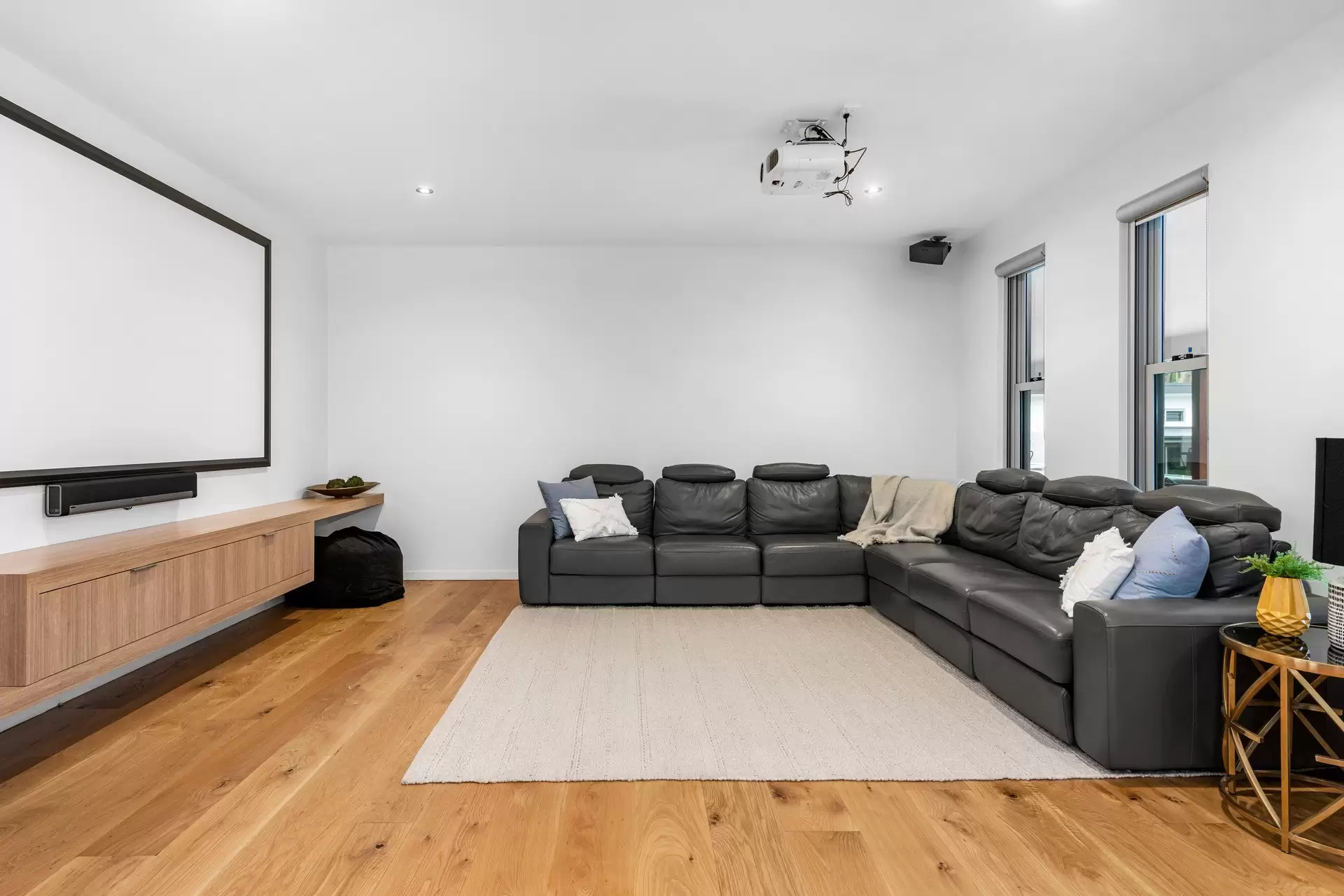 573 London Road, Chandler Sold by Queensland Sotheby's International Realty - image 1