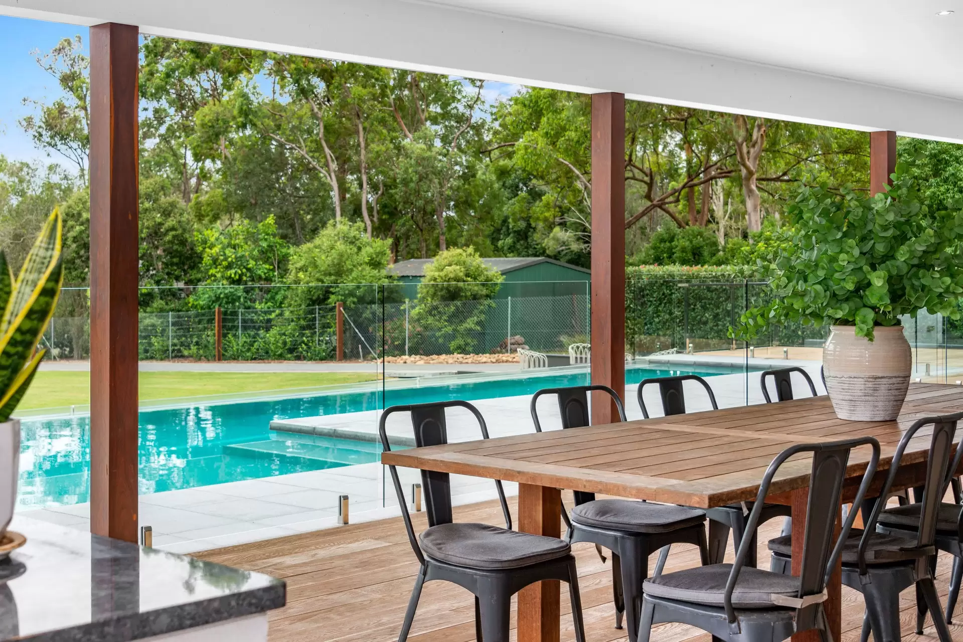 573 London Road, Chandler Sold by Queensland Sotheby's International Realty - image 1