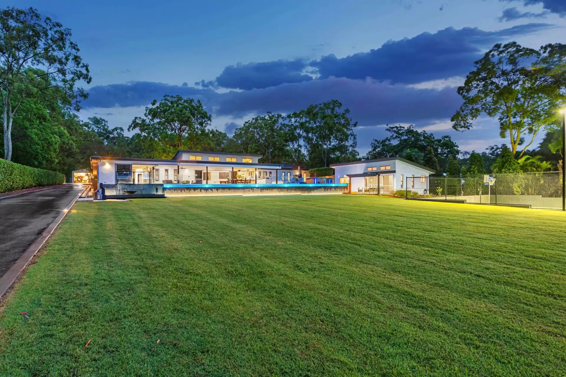 573 London Road, Chandler Sold by Queensland Sotheby's International Realty - image 1