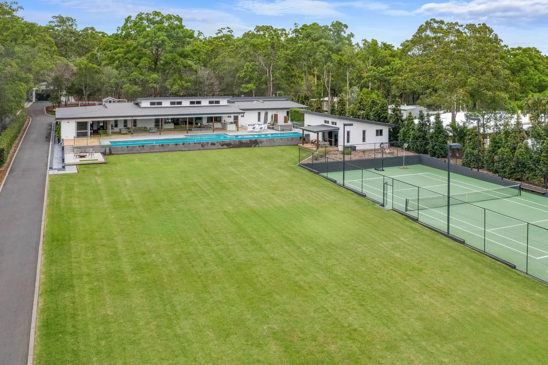 573 London Road, Chandler Sold by Queensland Sotheby's International Realty - image 1