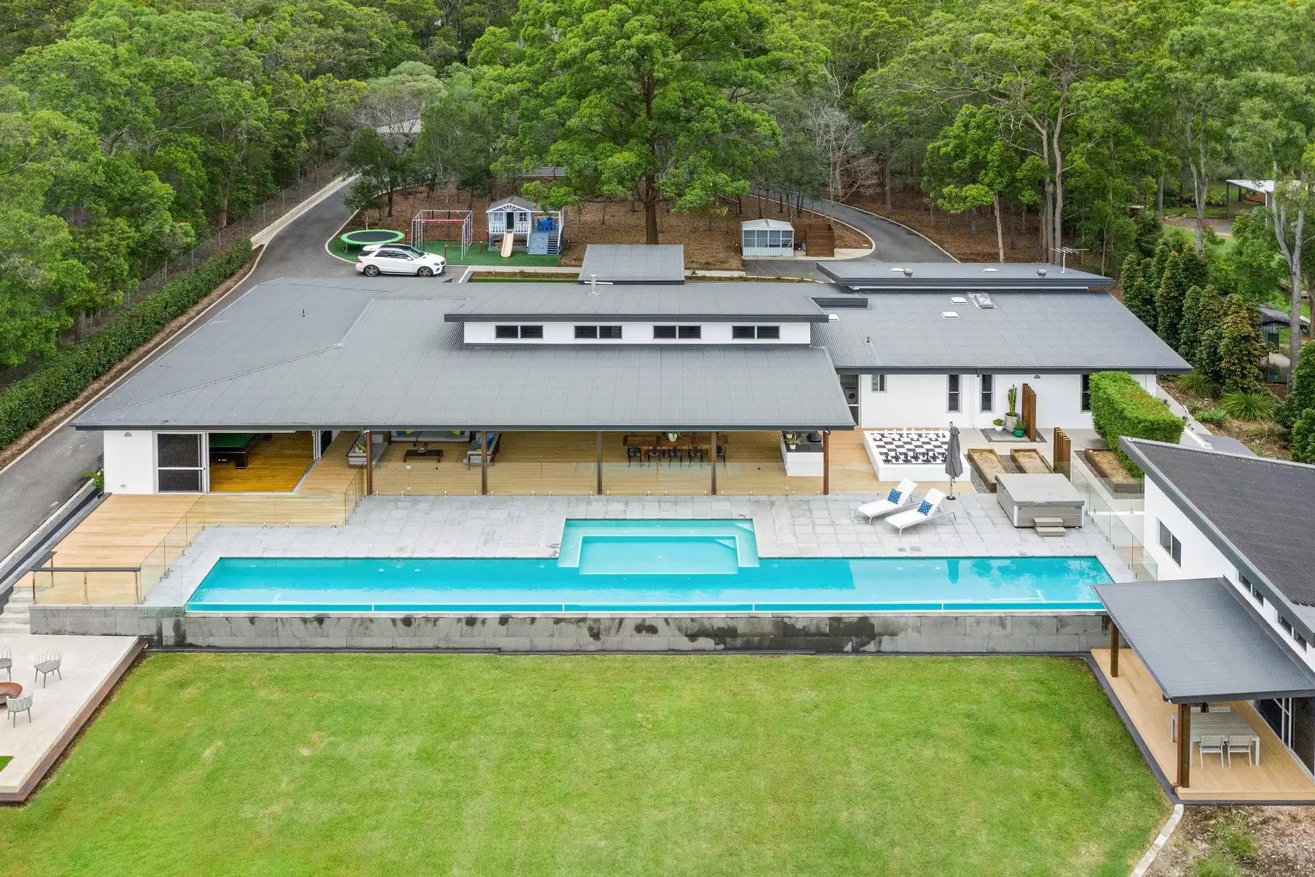 573 London Road, Chandler Sold by Queensland Sotheby's International Realty - image 1