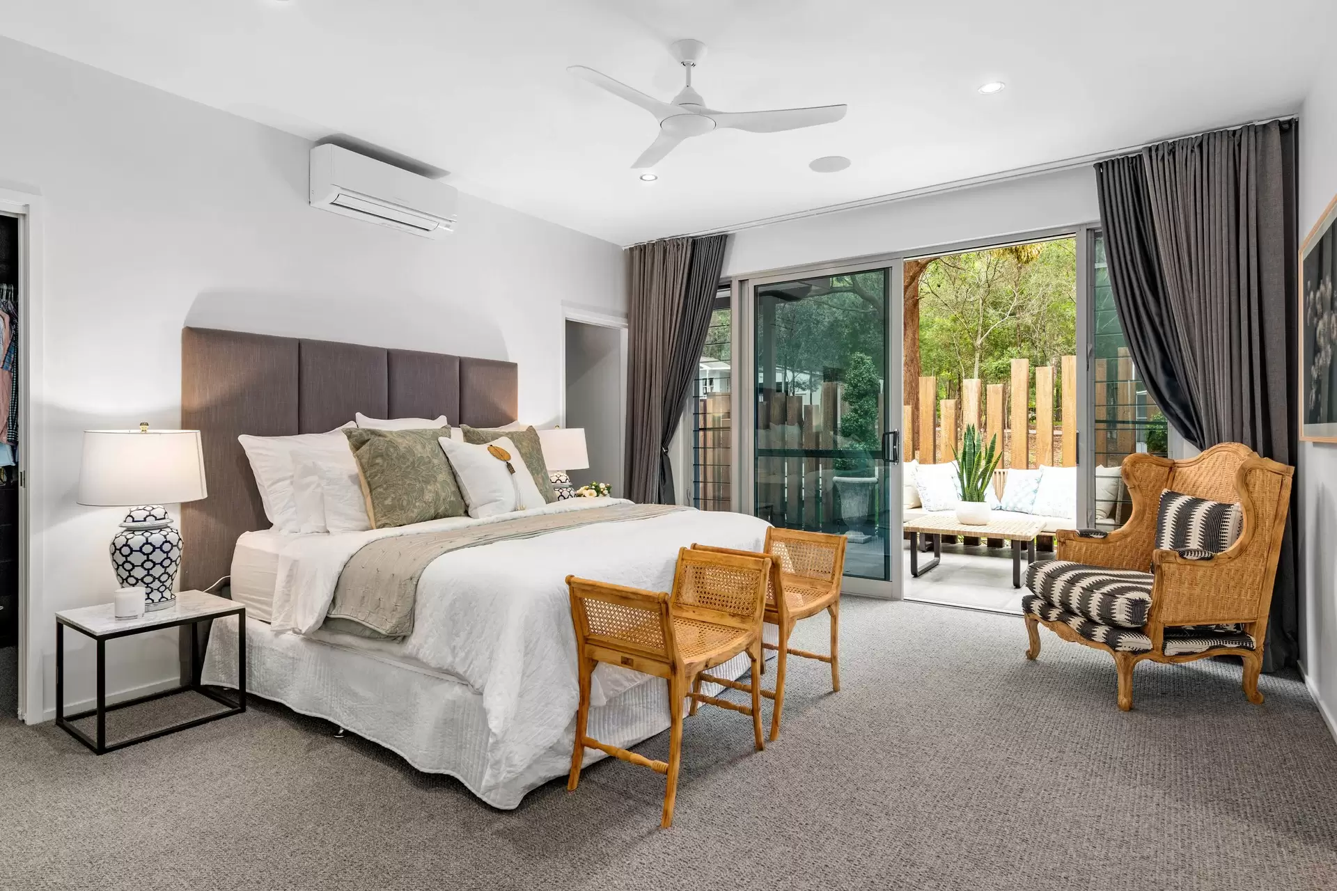 573 London Road, Chandler Sold by Queensland Sotheby's International Realty - image 1