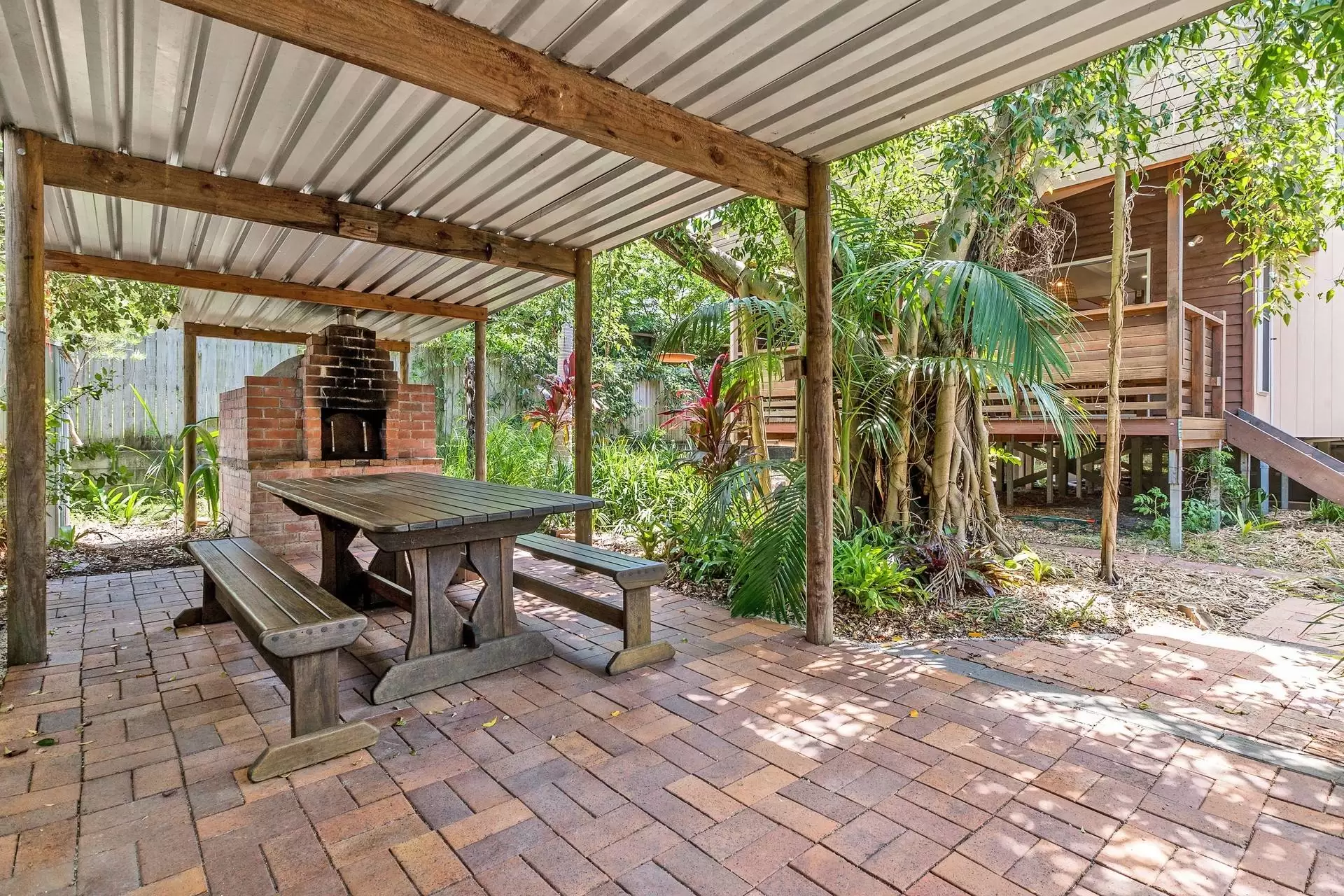 4 Mimosa Avenue, Bogangar Sold by Queensland Sotheby's International Realty - image 1