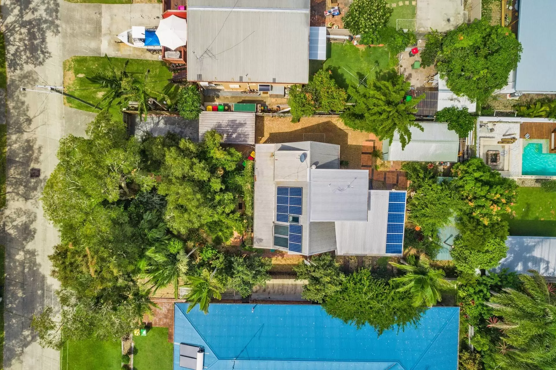 4 Mimosa Avenue, Bogangar Sold by Queensland Sotheby's International Realty - image 1