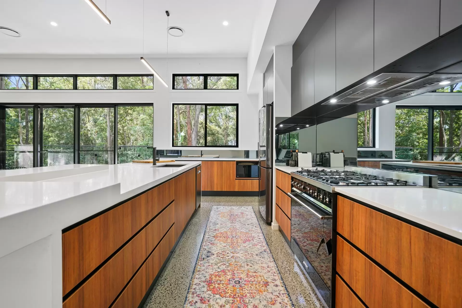 15 Mary Bale Drive, Tallebudgera Sold by Queensland Sotheby's International Realty - image 1