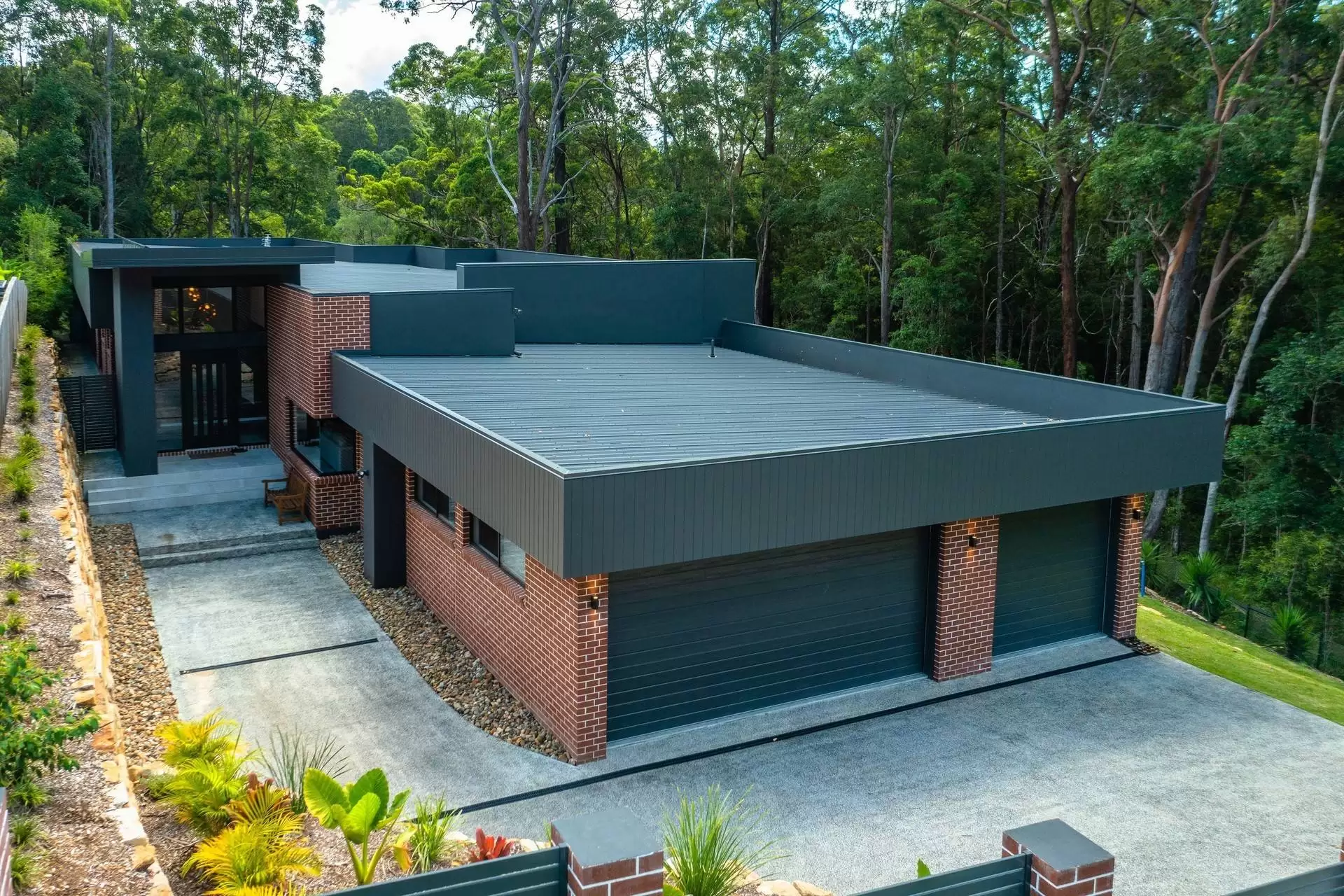 15 Mary Bale Drive, Tallebudgera Sold by Queensland Sotheby's International Realty - image 1
