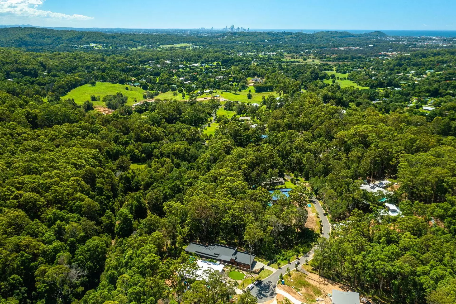 15 Mary Bale Drive, Tallebudgera Sold by Queensland Sotheby's International Realty - image 1