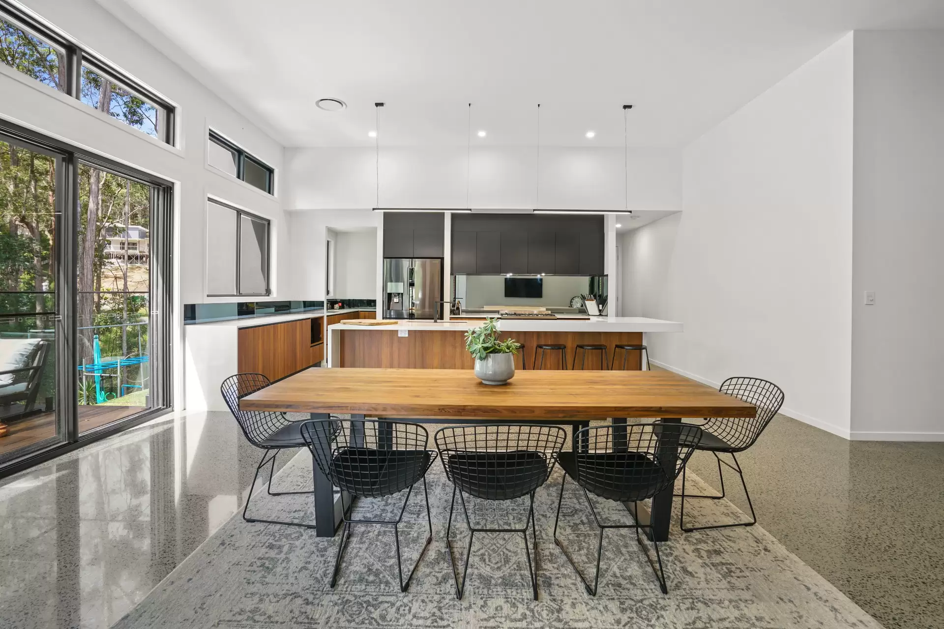 15 Mary Bale Drive, Tallebudgera Sold by Queensland Sotheby's International Realty - image 1