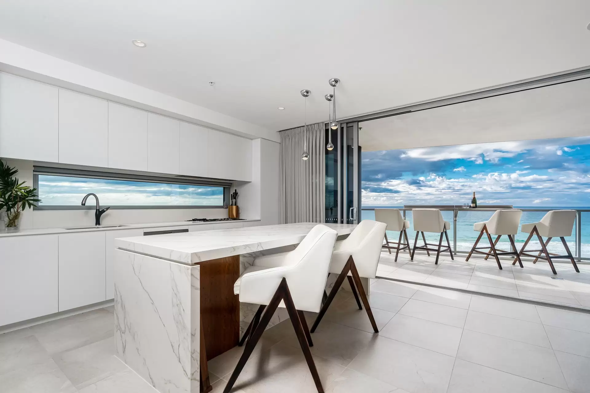 3 Northcliffe Terrace, Surfers Paradise Sold by Queensland Sotheby's International Realty - image 1