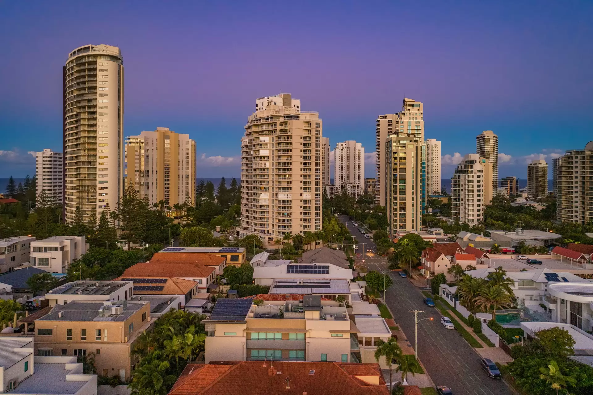 35B Hughes Avenue, Main Beach Sold by Queensland Sotheby's International Realty - image 1