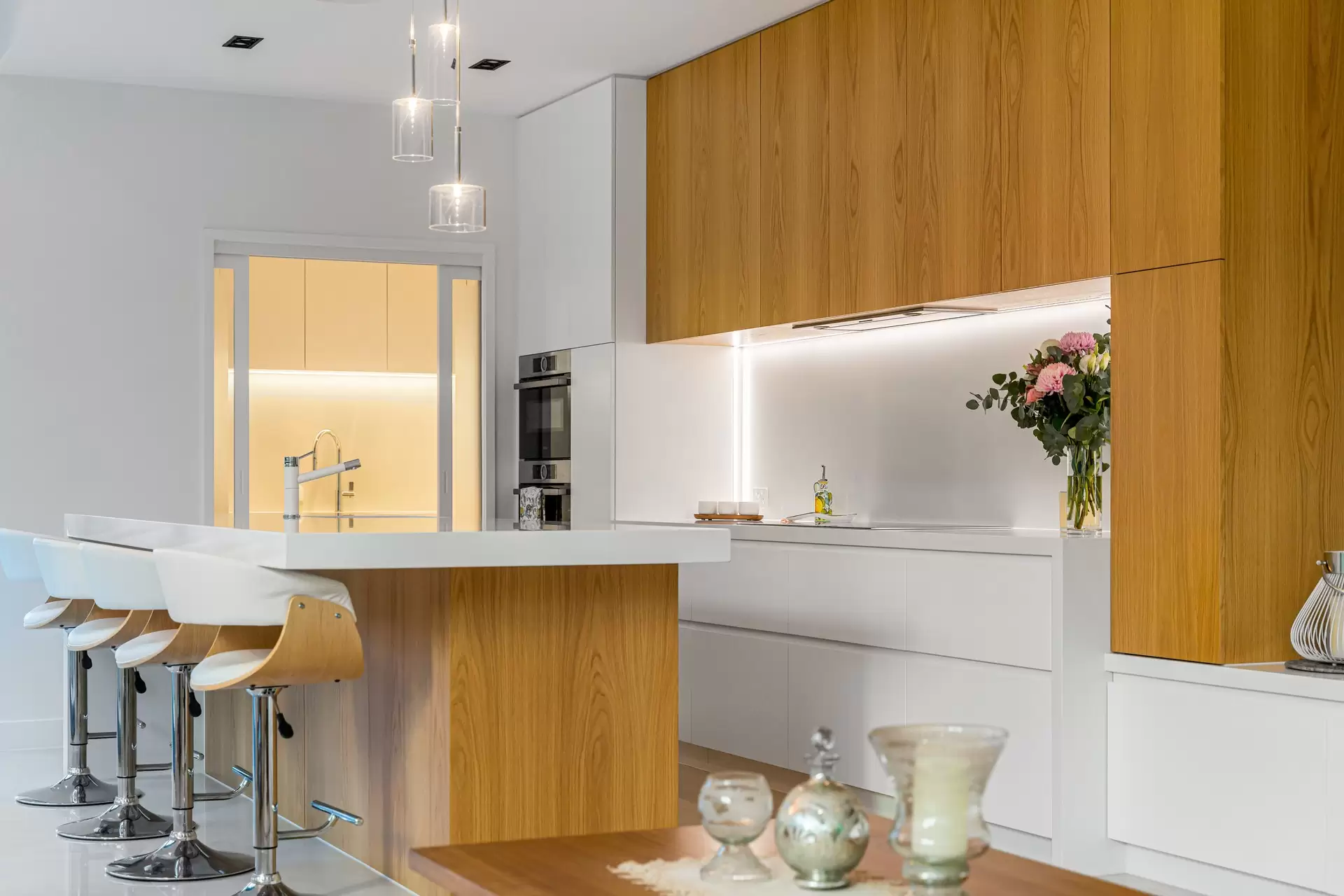 35B Hughes Avenue, Main Beach Sold by Queensland Sotheby's International Realty - image 1