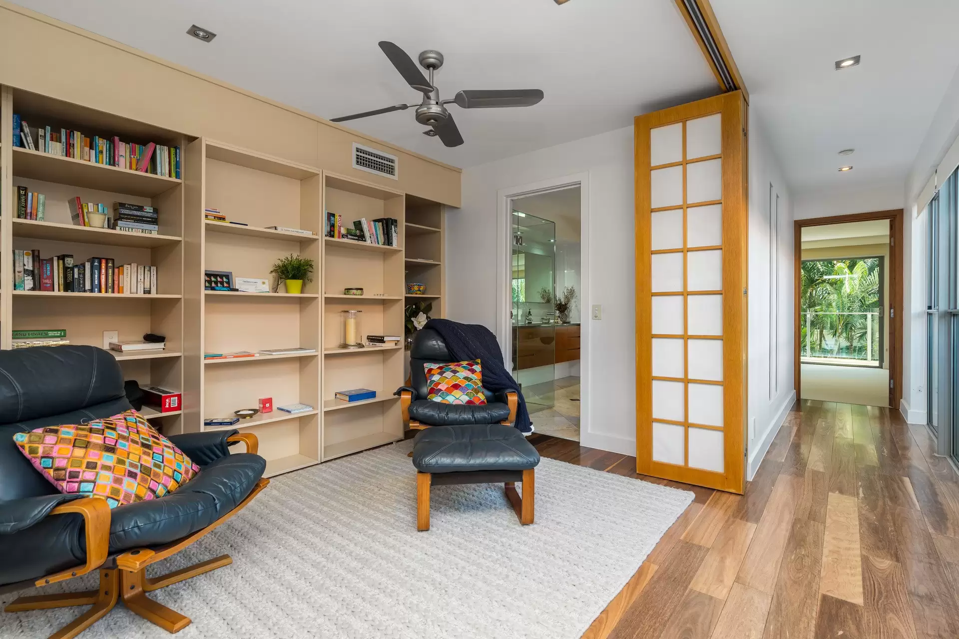 35B Hughes Avenue, Main Beach Sold by Queensland Sotheby's International Realty - image 1