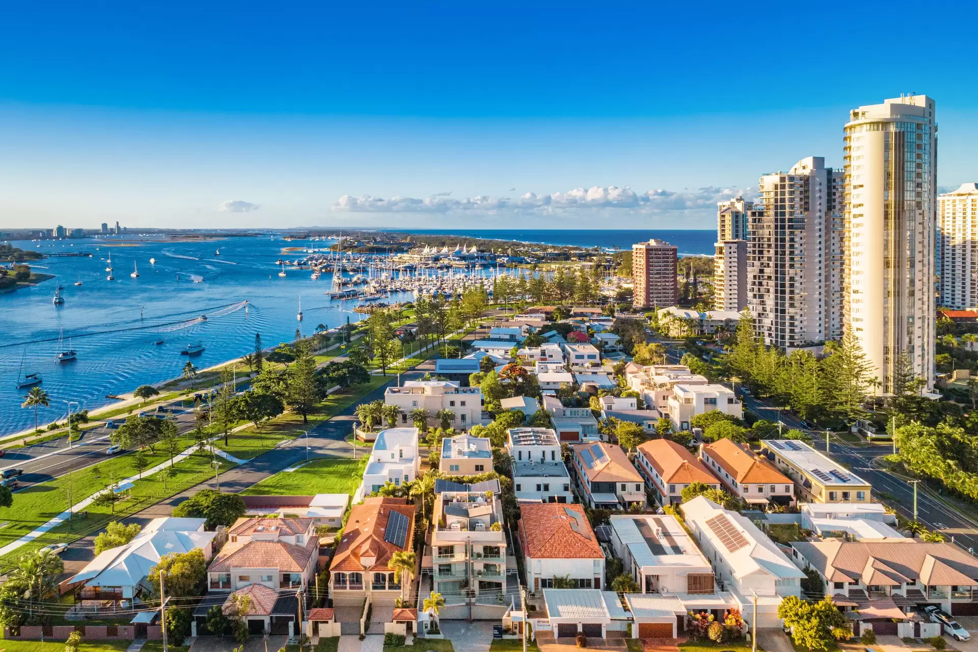35B Hughes Avenue, Main Beach Sold by Queensland Sotheby's International Realty - image 1