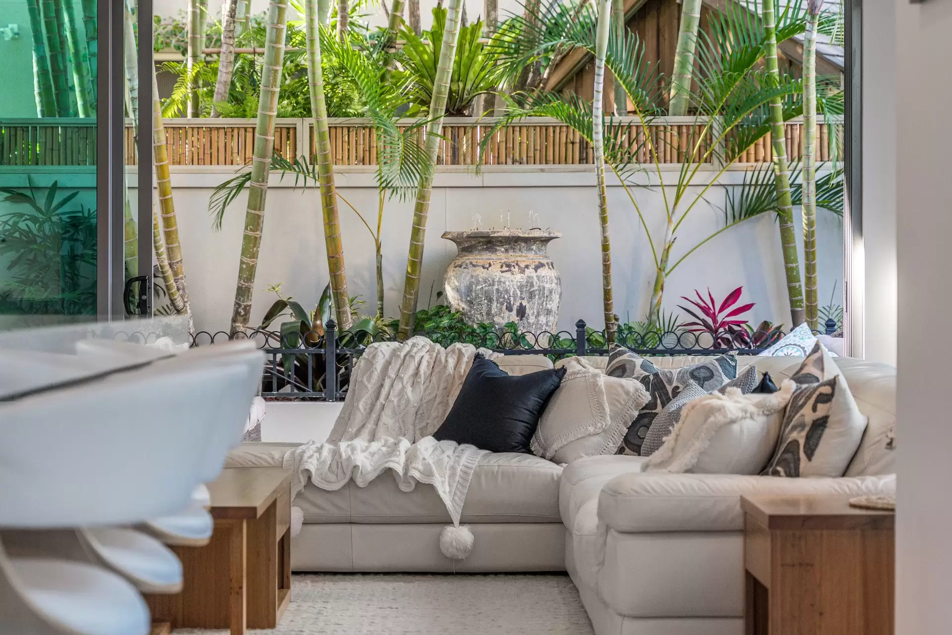 35B Hughes Avenue, Main Beach Sold by Queensland Sotheby's International Realty - image 1