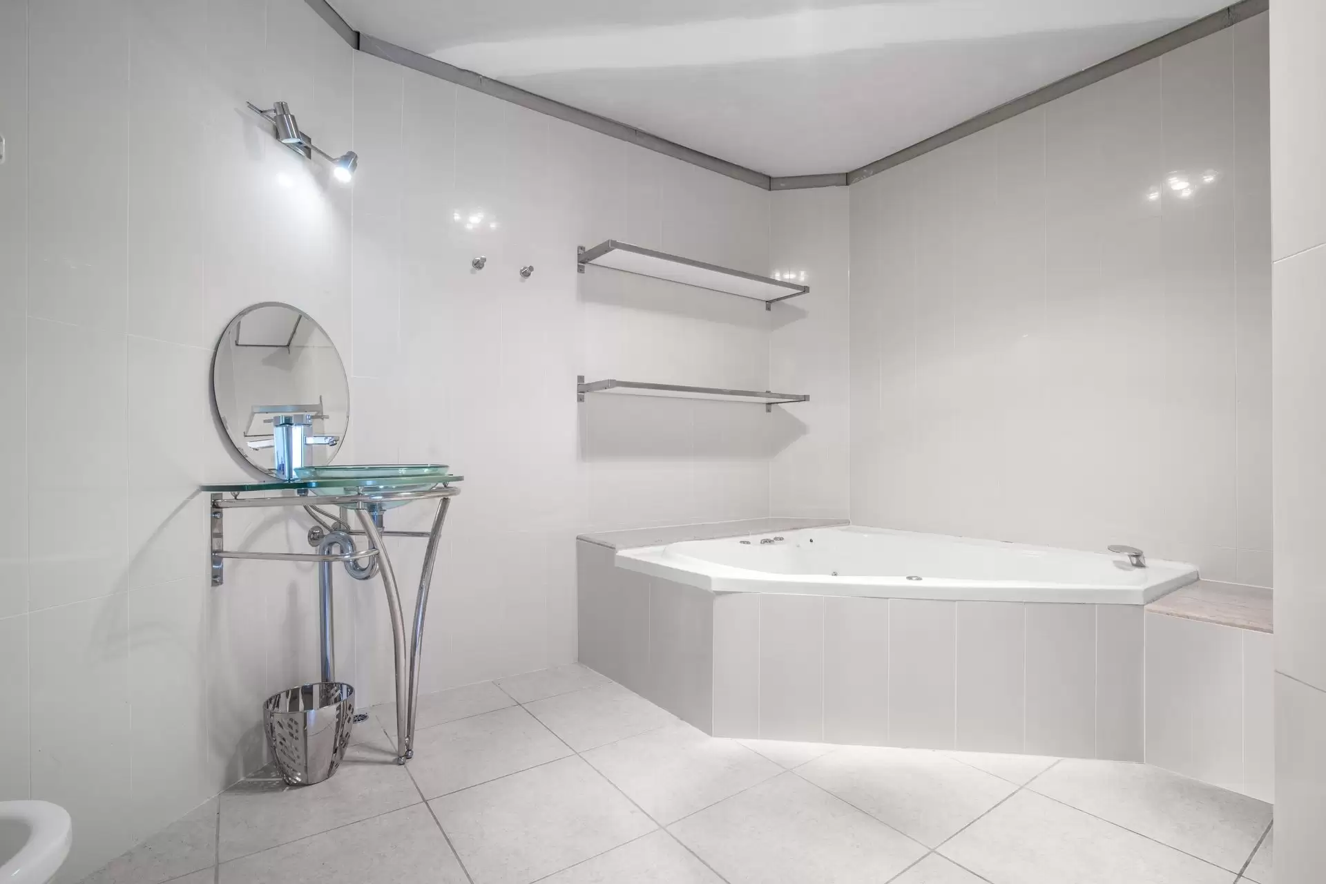 37 Loupals Road, Whetstone Sold by  - image 1