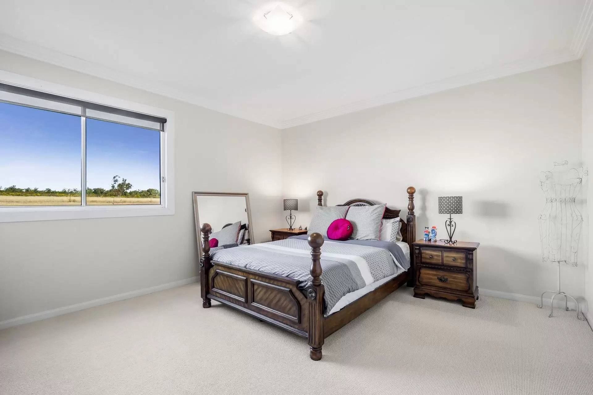 37 Loupals Road, Whetstone Sold by Queensland Sotheby's International Realty - image 1