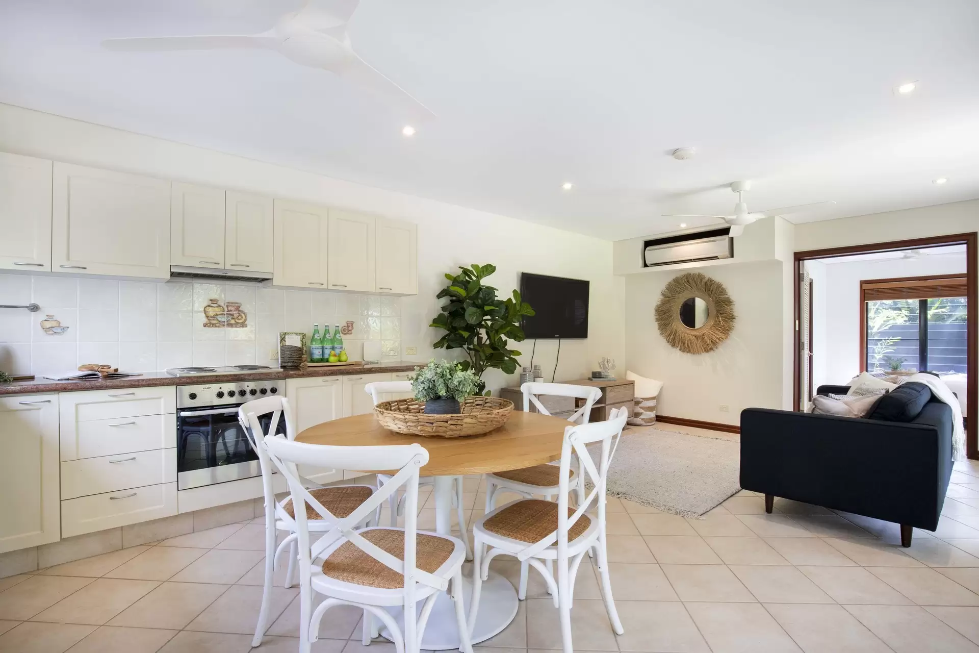 25 Solander Boulevard, Port Douglas Sold by Queensland Sotheby's International Realty - image 1