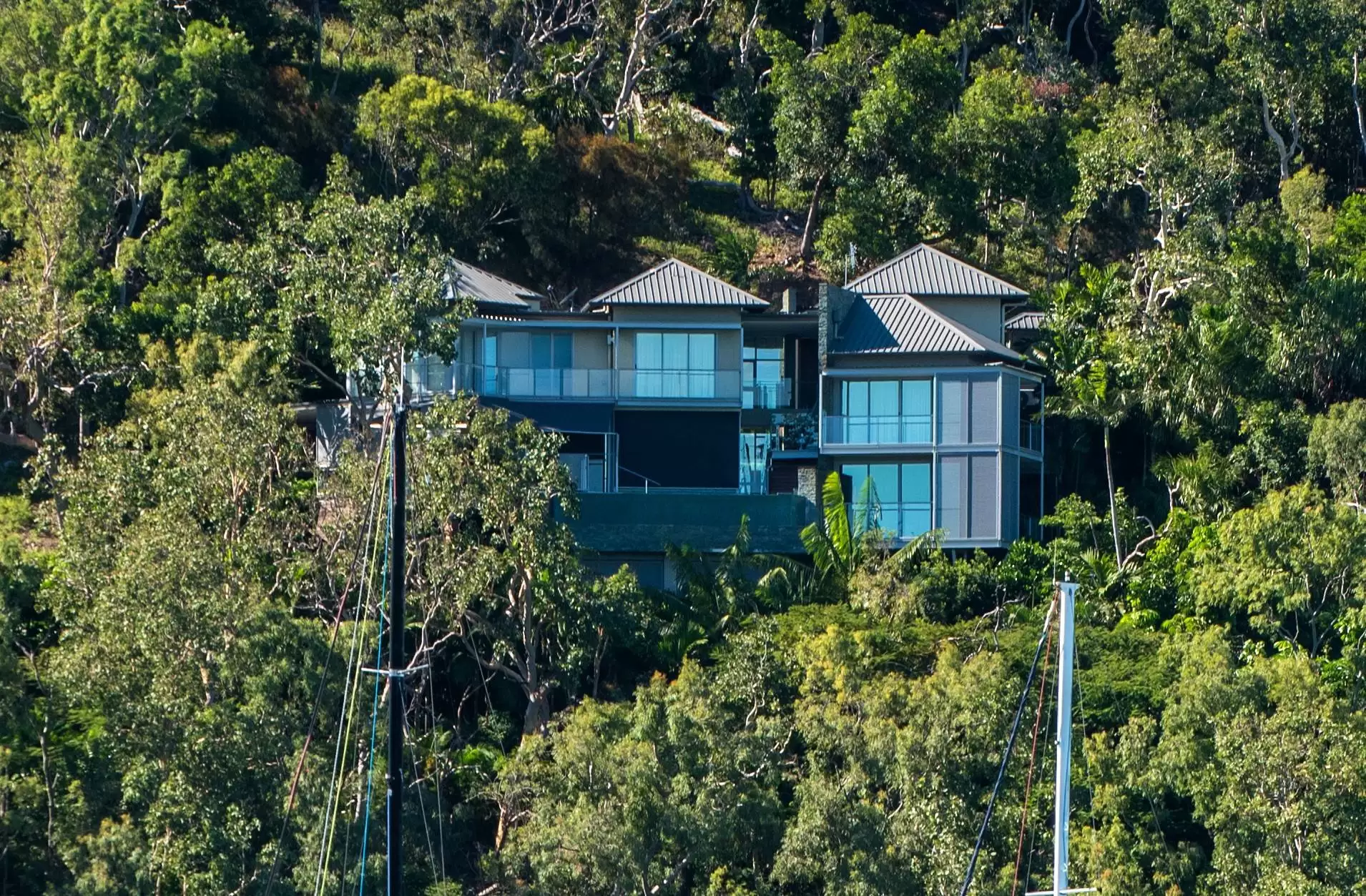 13 Marina Terrace, Hamilton Island Sold by  - image 1