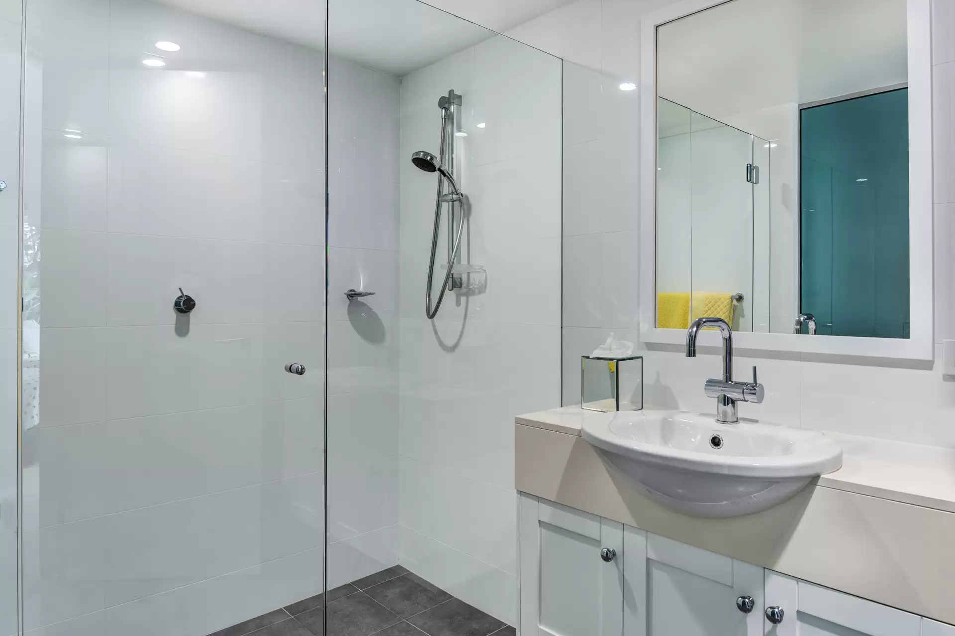 13 Marina Terrace, Hamilton Island Sold by Queensland Sotheby's International Realty - image 1