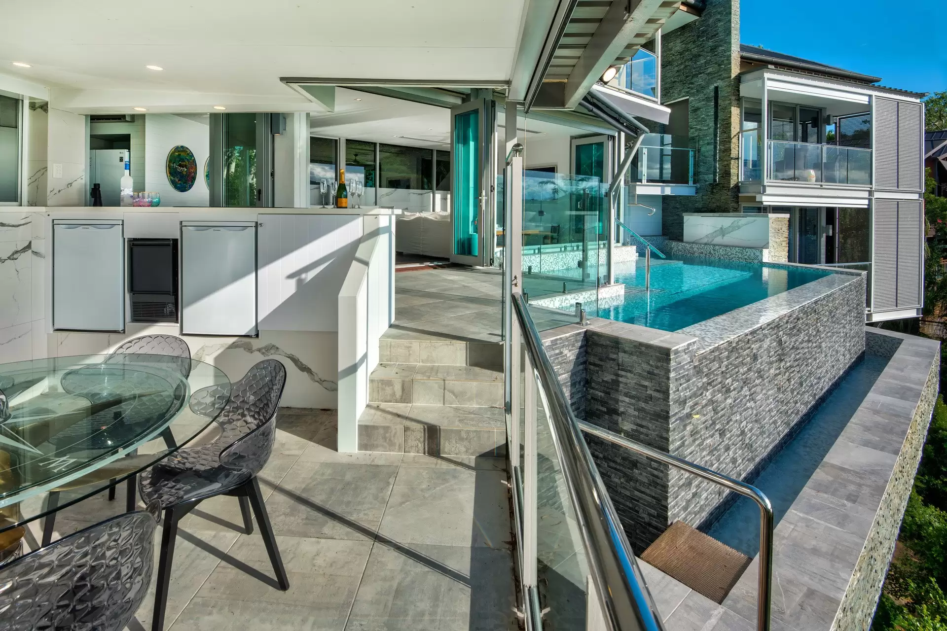 13 Marina Terrace, Hamilton Island Sold by  - image 1