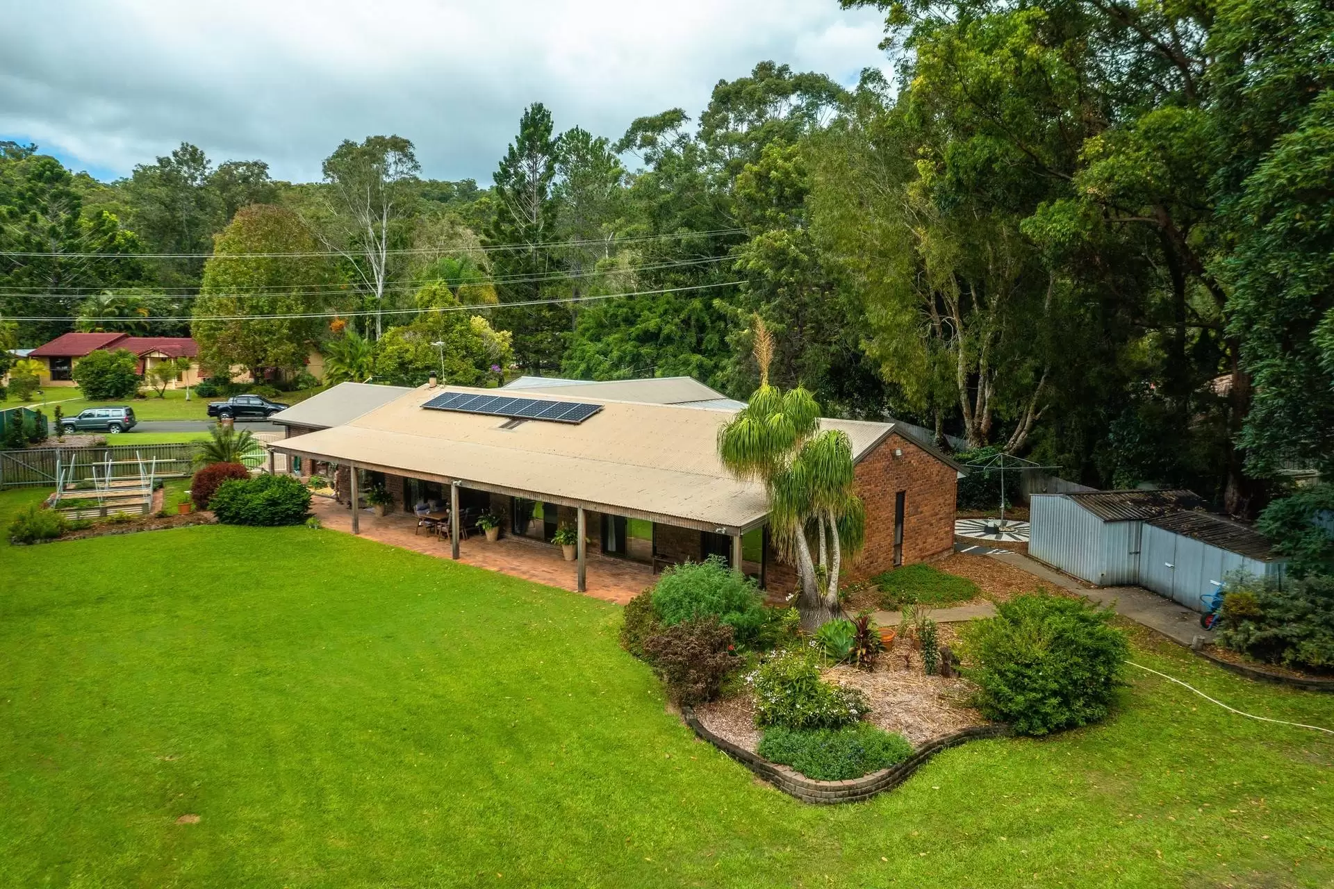 70 Coorabin Court, Tallebudgera Sold by Queensland Sotheby's International Realty - image 1