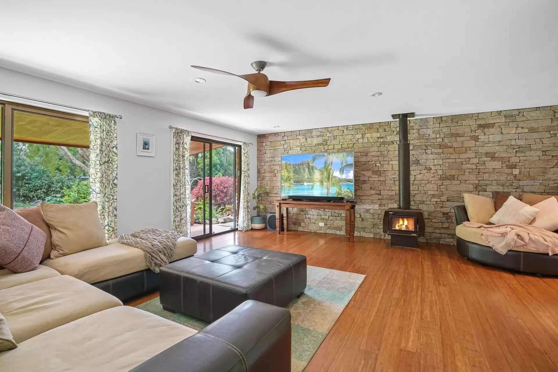 70 Coorabin Court, Tallebudgera Sold by  - image 1