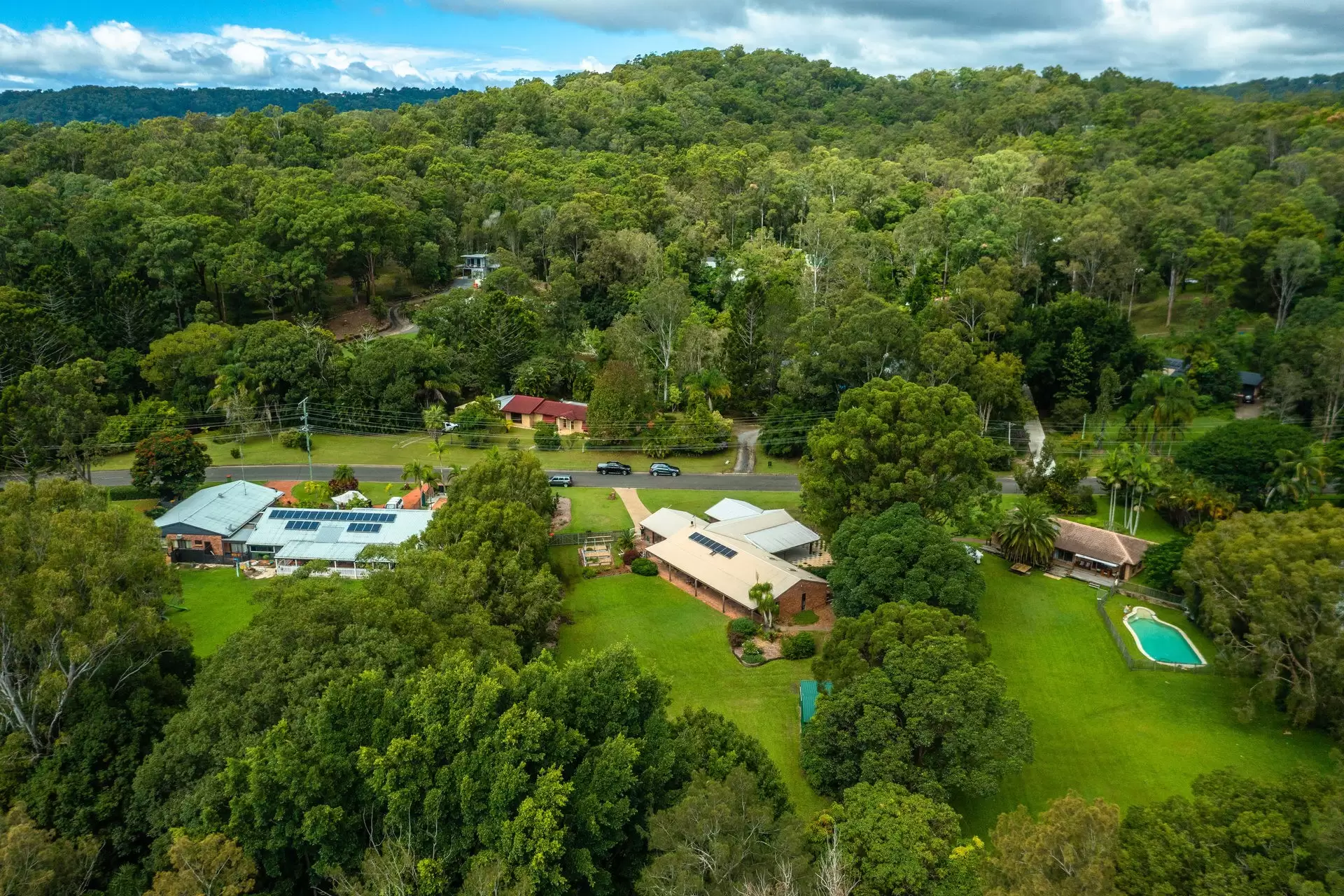 70 Coorabin Court, Tallebudgera Sold by Queensland Sotheby's International Realty - image 1
