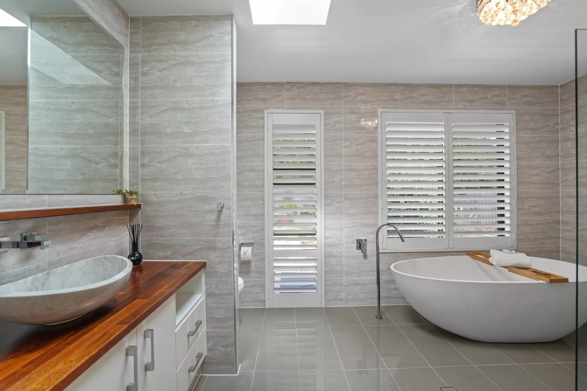 70 Coorabin Court, Tallebudgera Sold by Queensland Sotheby's International Realty - image 1
