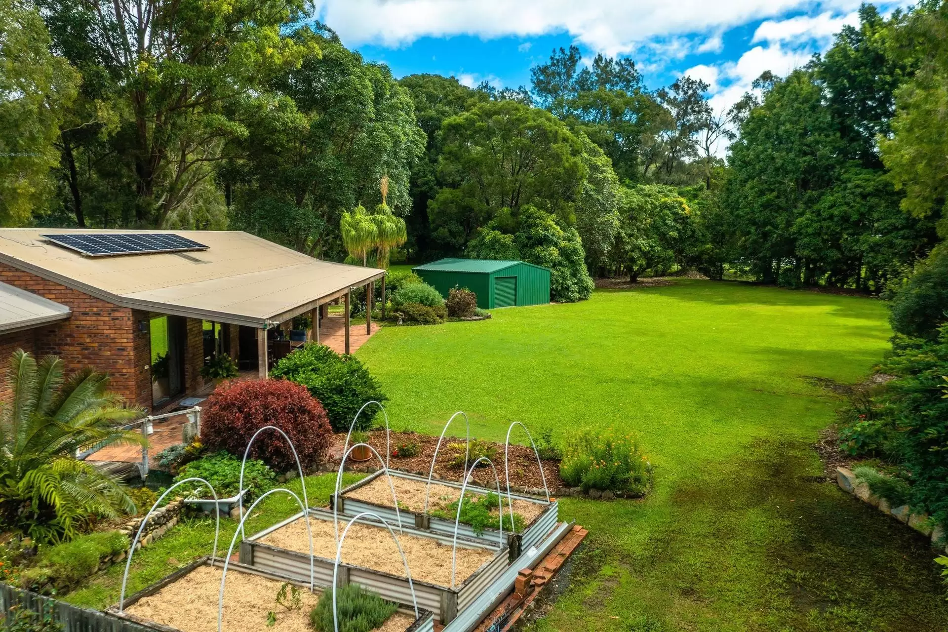 70 Coorabin Court, Tallebudgera Sold by Queensland Sotheby's International Realty - image 1