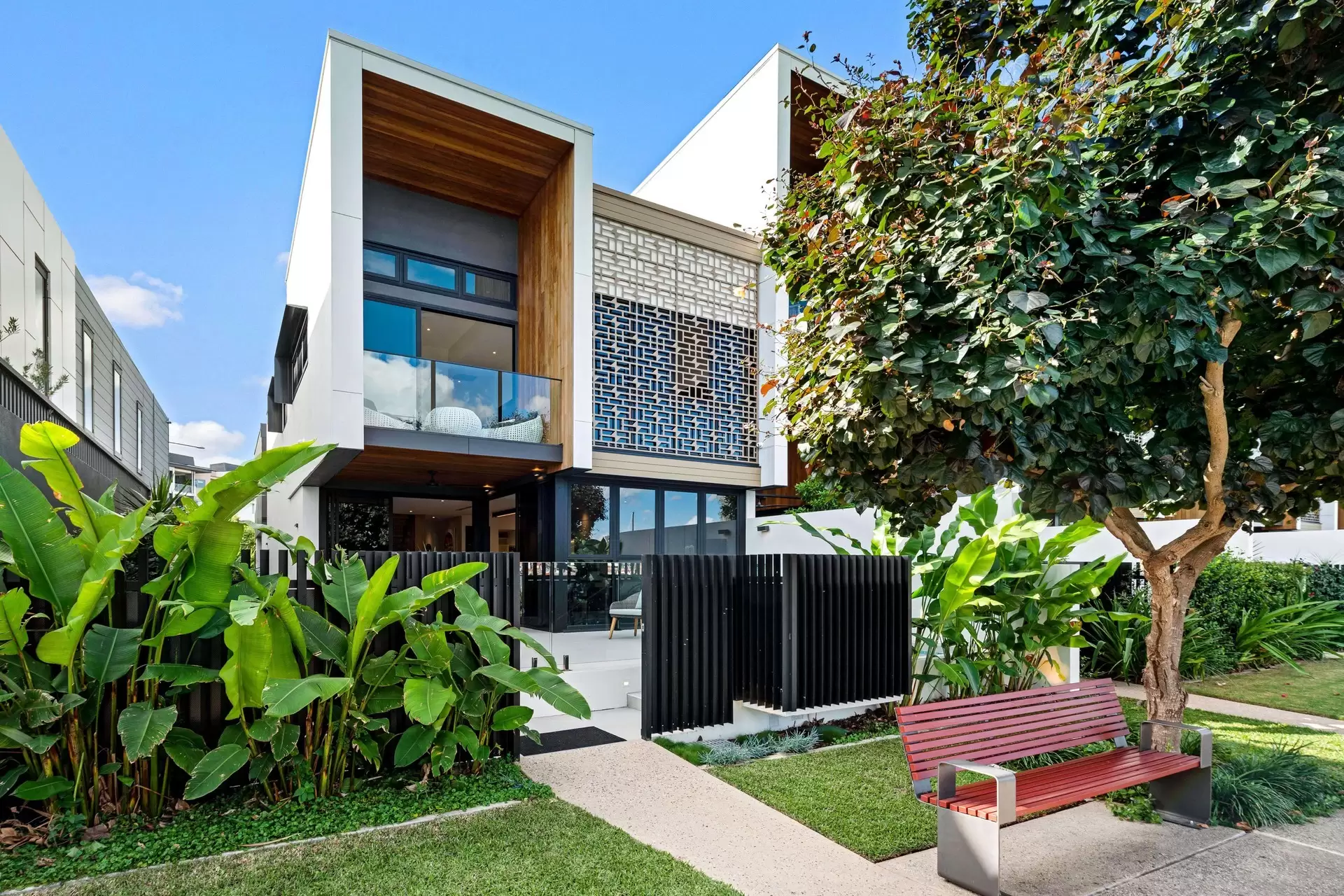 94 Parkside Circuit, Hamilton Sold by  - image 1
