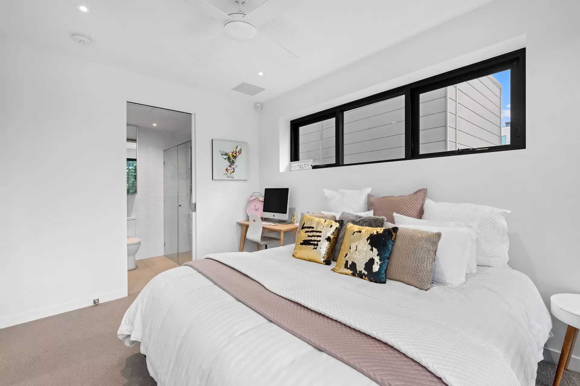 94 Parkside Circuit, Hamilton Sold by Queensland Sotheby's International Realty - image 1