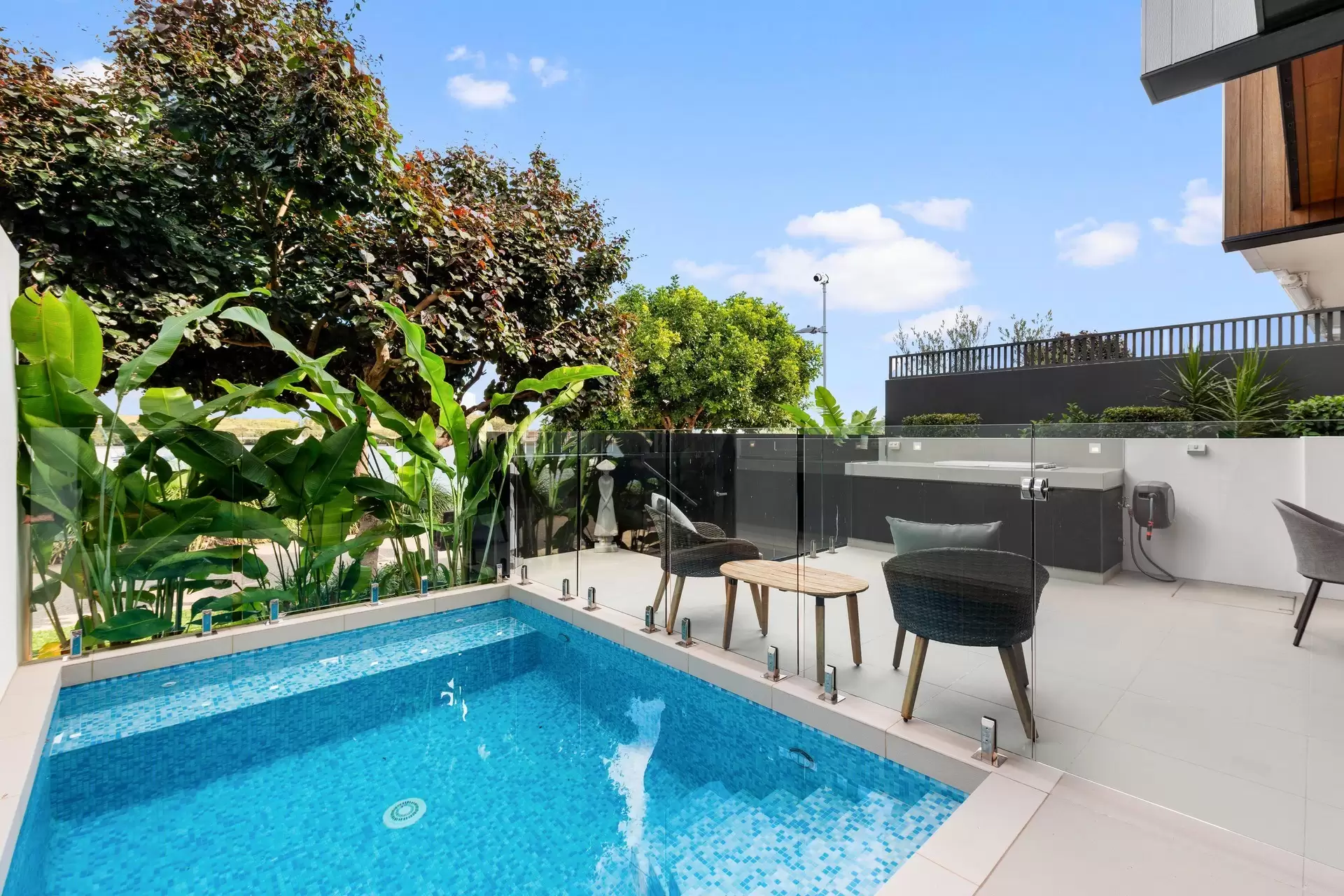 94 Parkside Circuit, Hamilton Sold by Queensland Sotheby's International Realty - image 1