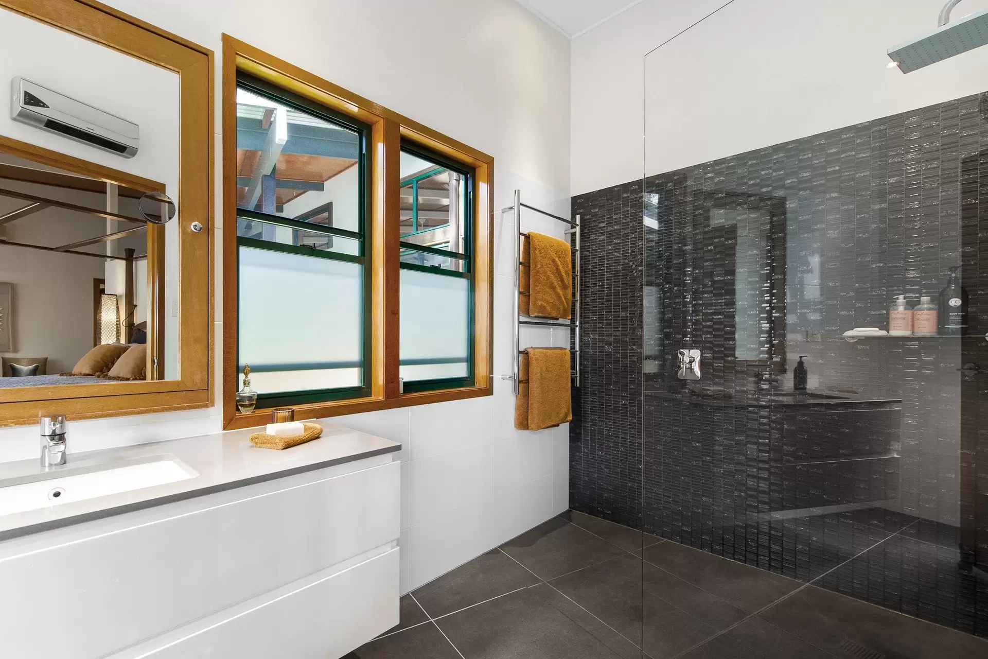 628 Formosa Road, Gumdale Sold by Queensland Sotheby's International Realty - image 1