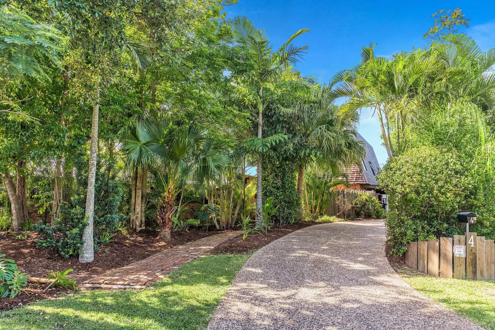 4 Asti Place, Carseldine Sold by  - image 1