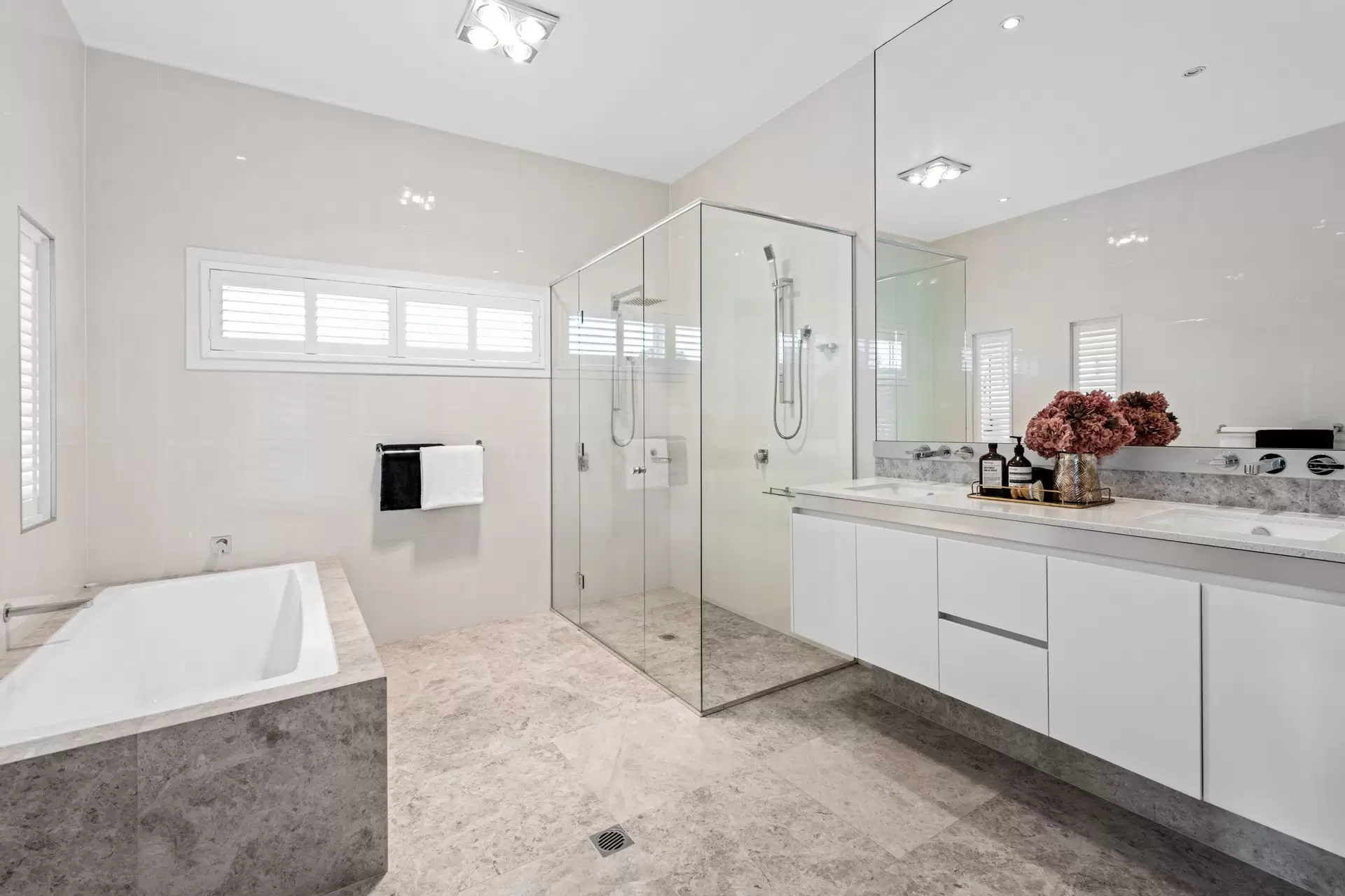 27 Judge Street, Kalinga Sold by Queensland Sotheby's International Realty - image 1