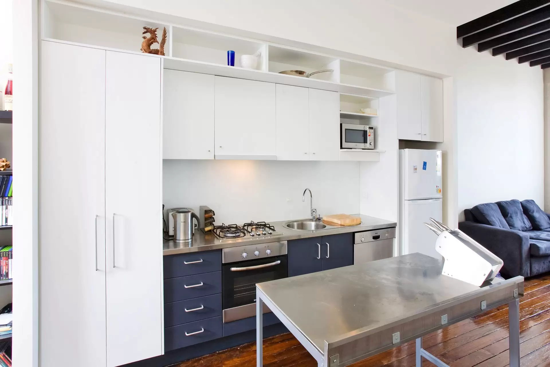 229/64  Macquarie Street, Teneriffe Sold by Queensland Sotheby's International Realty - image 1